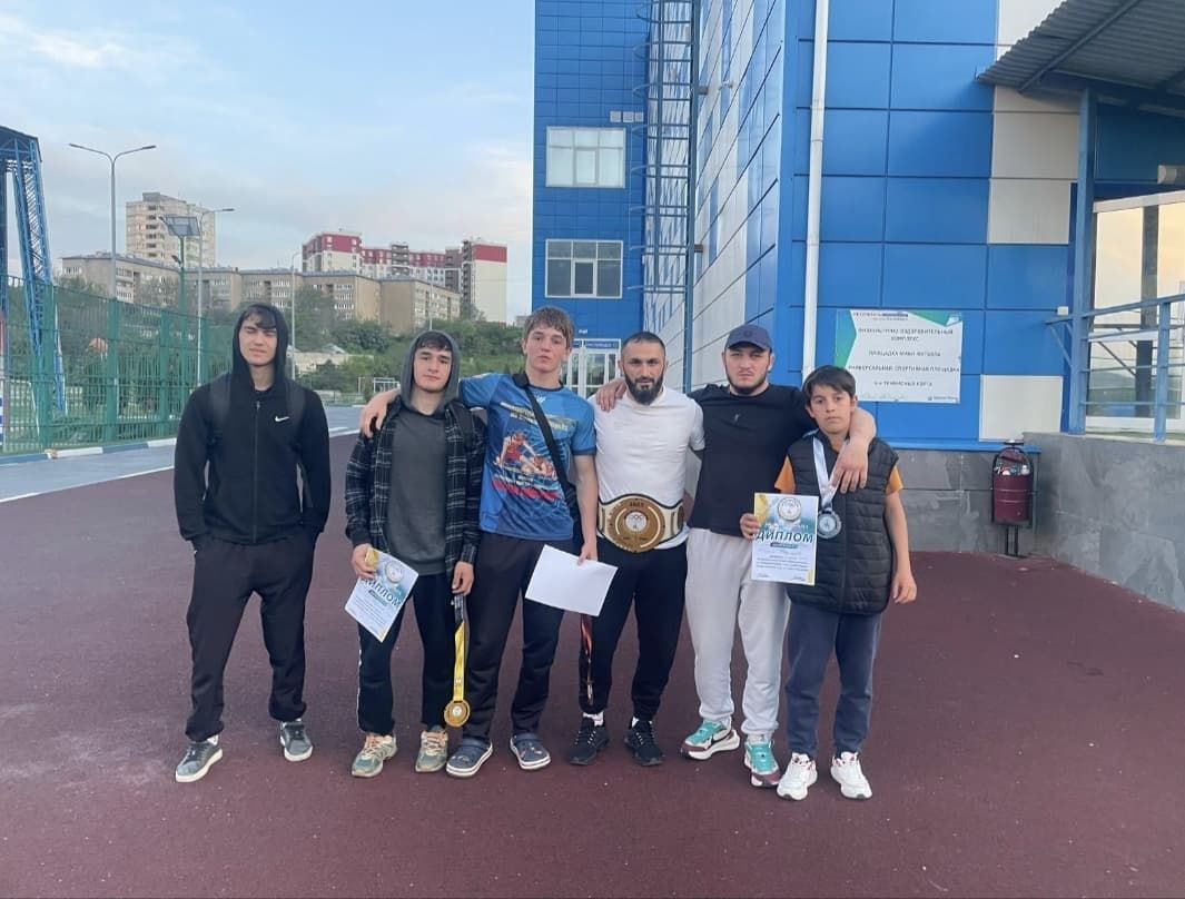 Межрегиональных соревнованиях по вольной борьбе.